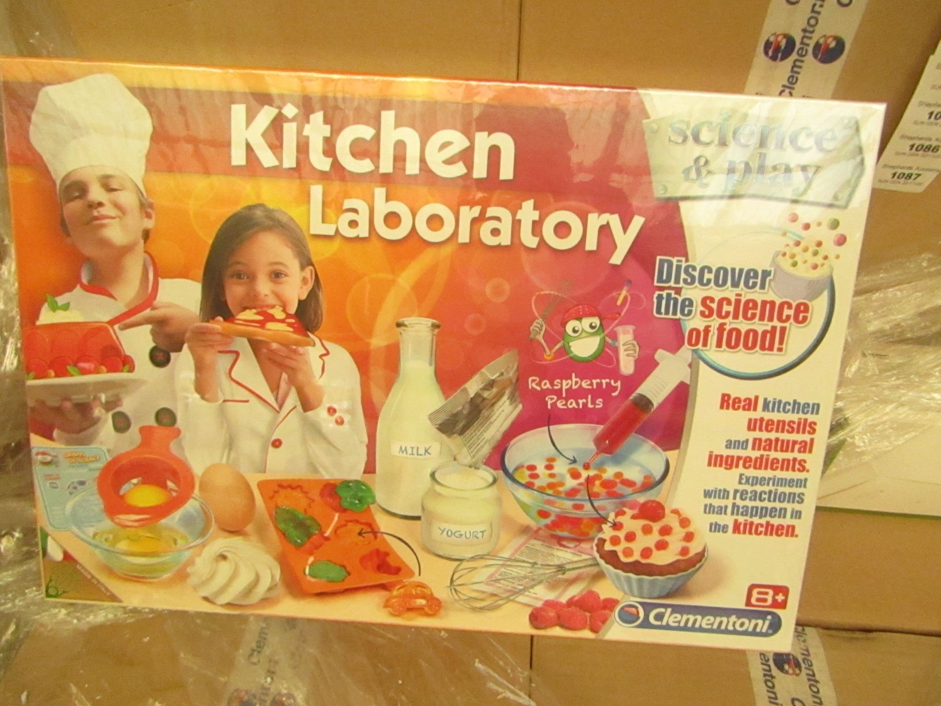 Science and Play Kithen Laboratory set. Still sealed.