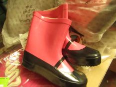 Me & My Little Mary Janes Trumpette Size 10 - 11 Wellies. Unused. RRP £20