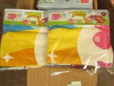 2 x Moshi Monsters i Love Summer Towels. 70cm x 140cm. New & Packaged