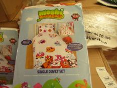 Moshi Monsters Single reversible Duvet cover set, includes a Duvet cover and Matching pillow case,