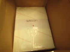 Swoon Wiles Double Pink Bedding Set. New & Packaged