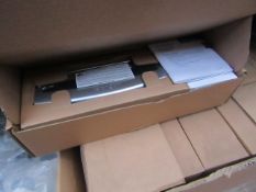 Kensington notebook dock with adjustable base unchecked and boxed