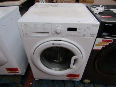 Hotpoint Extra 9Kg washing machine, powers on but has a faulty door.