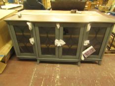 Northridge Home Accent Console TV Unit, is in very good condition except one front leg is snapped