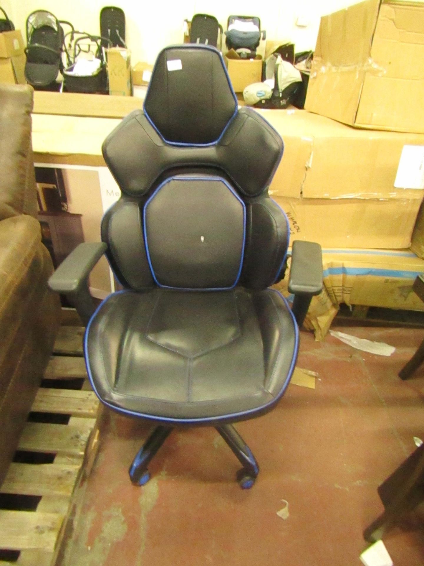 PC Gaming Chair, needs tightening up on the base and has a small hole in a back cushion