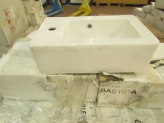 Victoria Plumb - Basin 47cm - new & Boxed