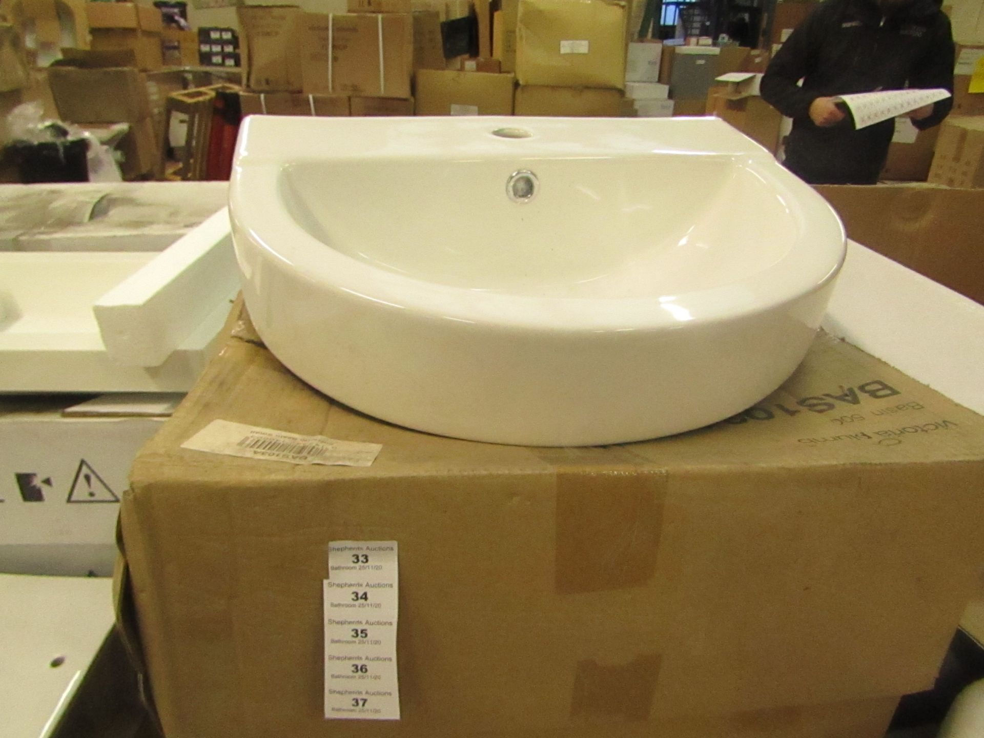 Victoria Plumb - Basin 500 - new & Boxed