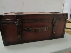 Vintique Wise - Brown Leather Chest/Truck CD Case - Unused & Boxed.