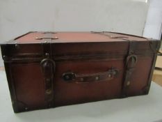 Vintique Wise - Brown Leather Chest/Truck CD Case - Unused & Boxed.