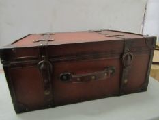 Vintique Wise - Brown Leather Chest/Truck CD Case - Unused & Boxed.