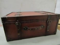 Vintique Wise - Brown Leather Chest/Truck CD Case - Unused & Boxed.