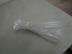 Approx 1000 Plastic Clear Drinks Stirrers. Unused
