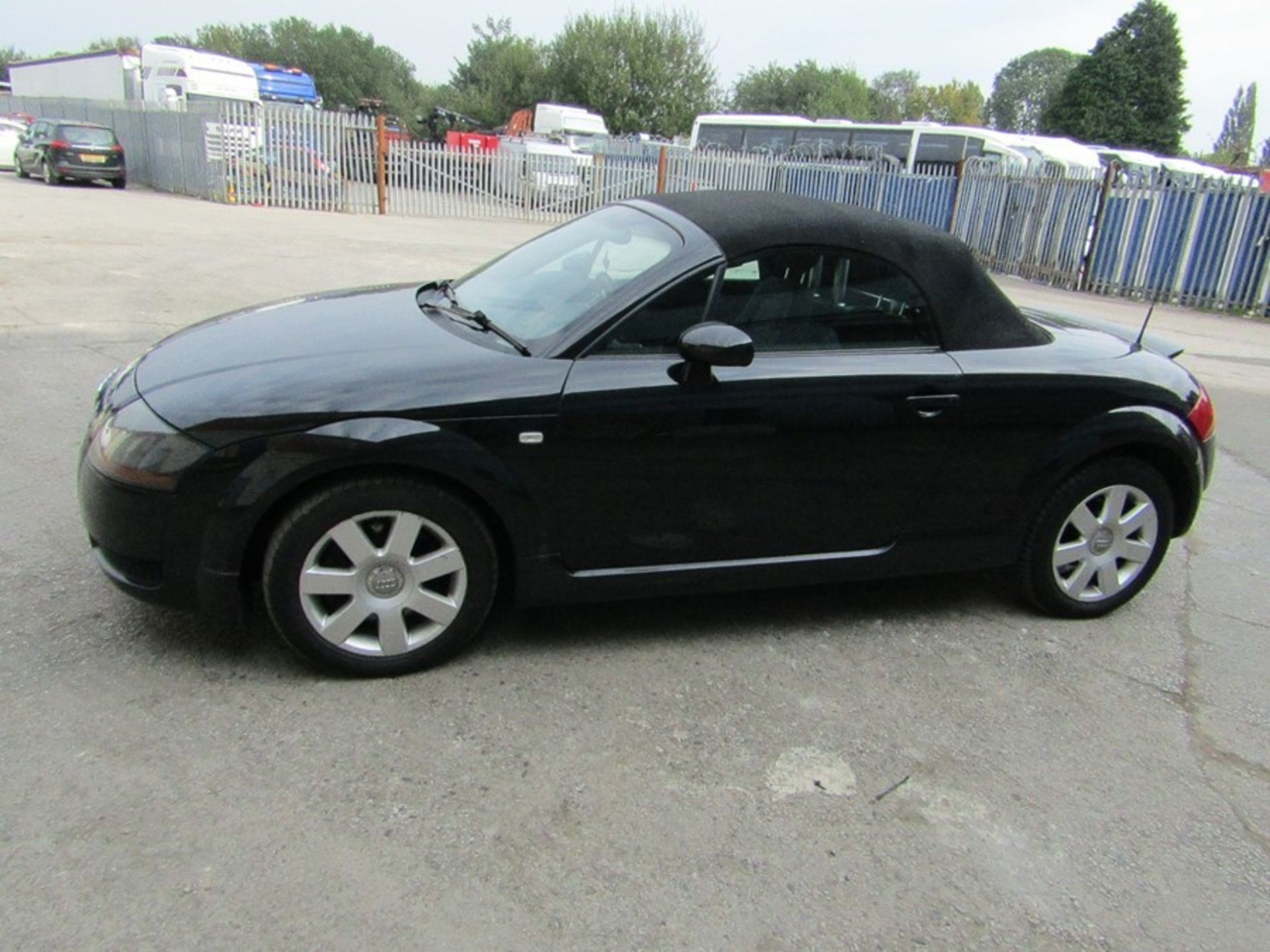 2005 Audi 1.8i Convertible roadster, 131,608 Miles (unchecked) MOT until 01/06/2021, Has part - Image 15 of 16