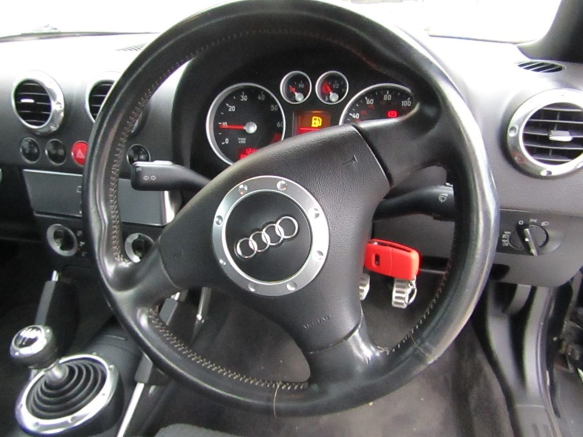 2005 Audi 1.8i Convertible roadster, 131,608 Miles (unchecked) MOT until 01/06/2021, Has part - Image 7 of 16