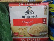 Box of 60 sachets of Quaker Oats so siple Original porridge oats, BB 21/08/21, the box may be damged