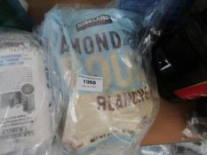 1.36KG bag of Kirkland Signature Almond Flour Blanched,BB Aug 2021