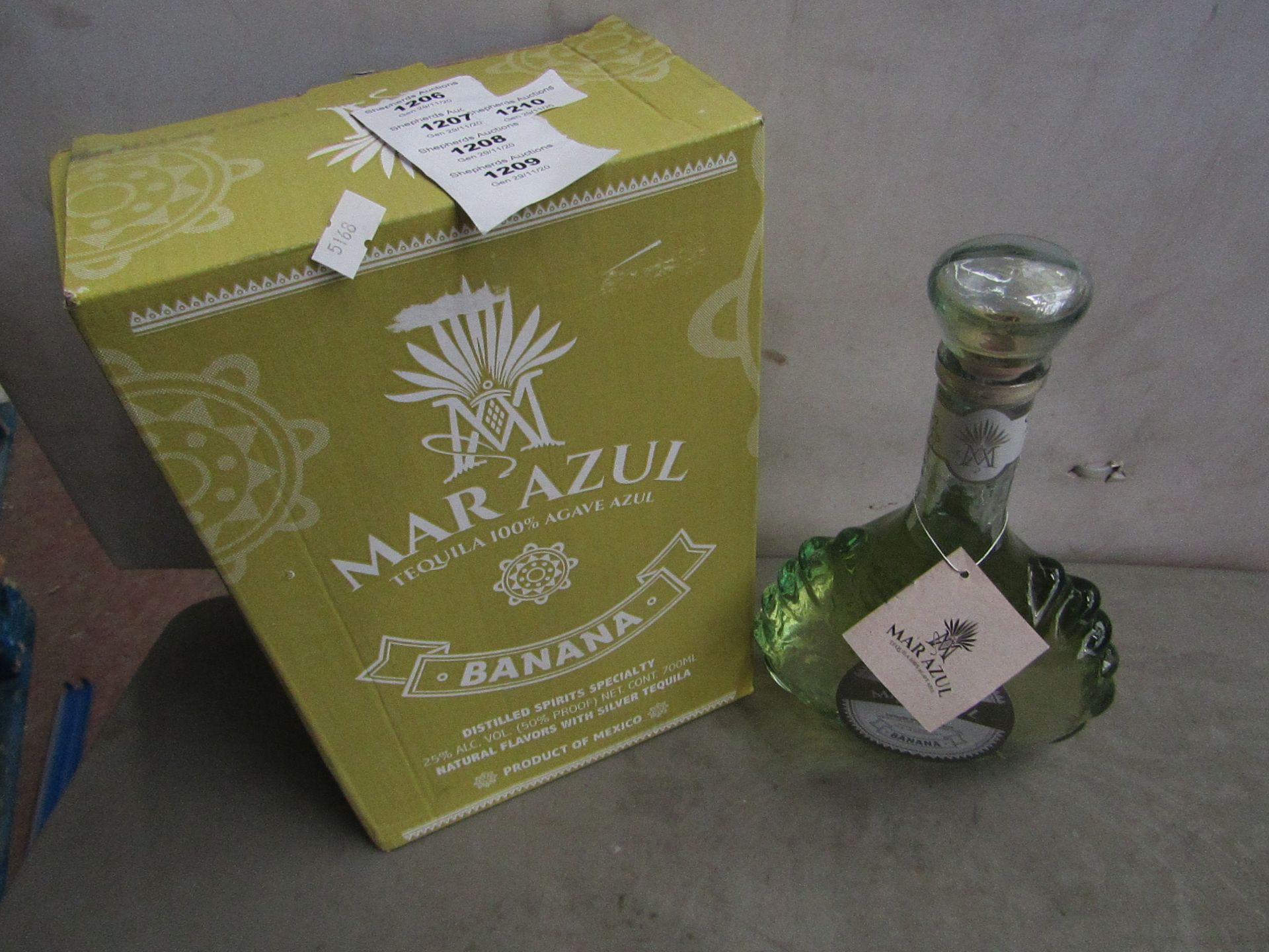 NO VAT!! 1 X 700ml Bottle of Mar Azul Banana flavoured Tequila, 25% ABV (50% proof), new and sealed,