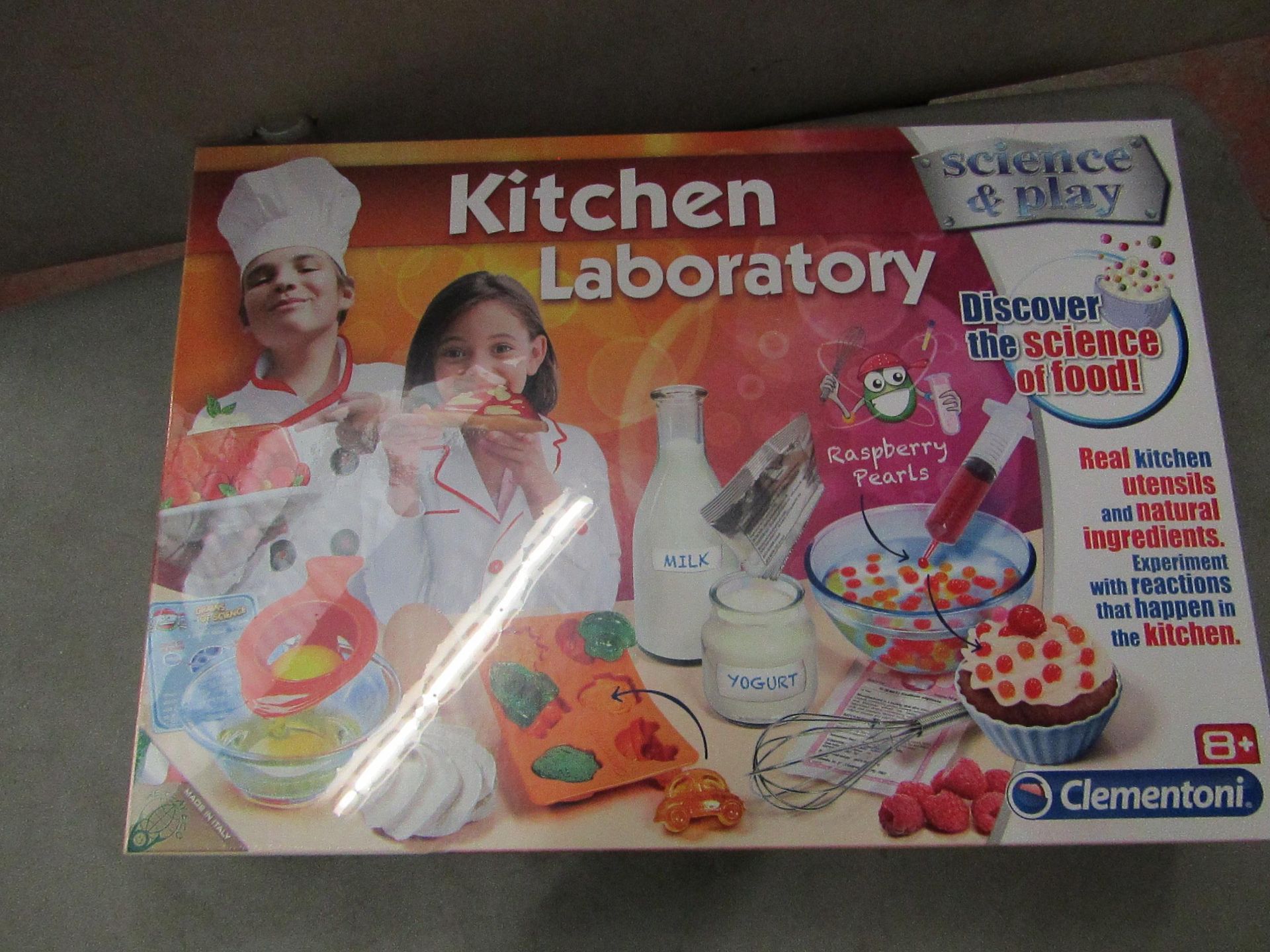 Science and Play Kithen Laboratory set. Still sealed.