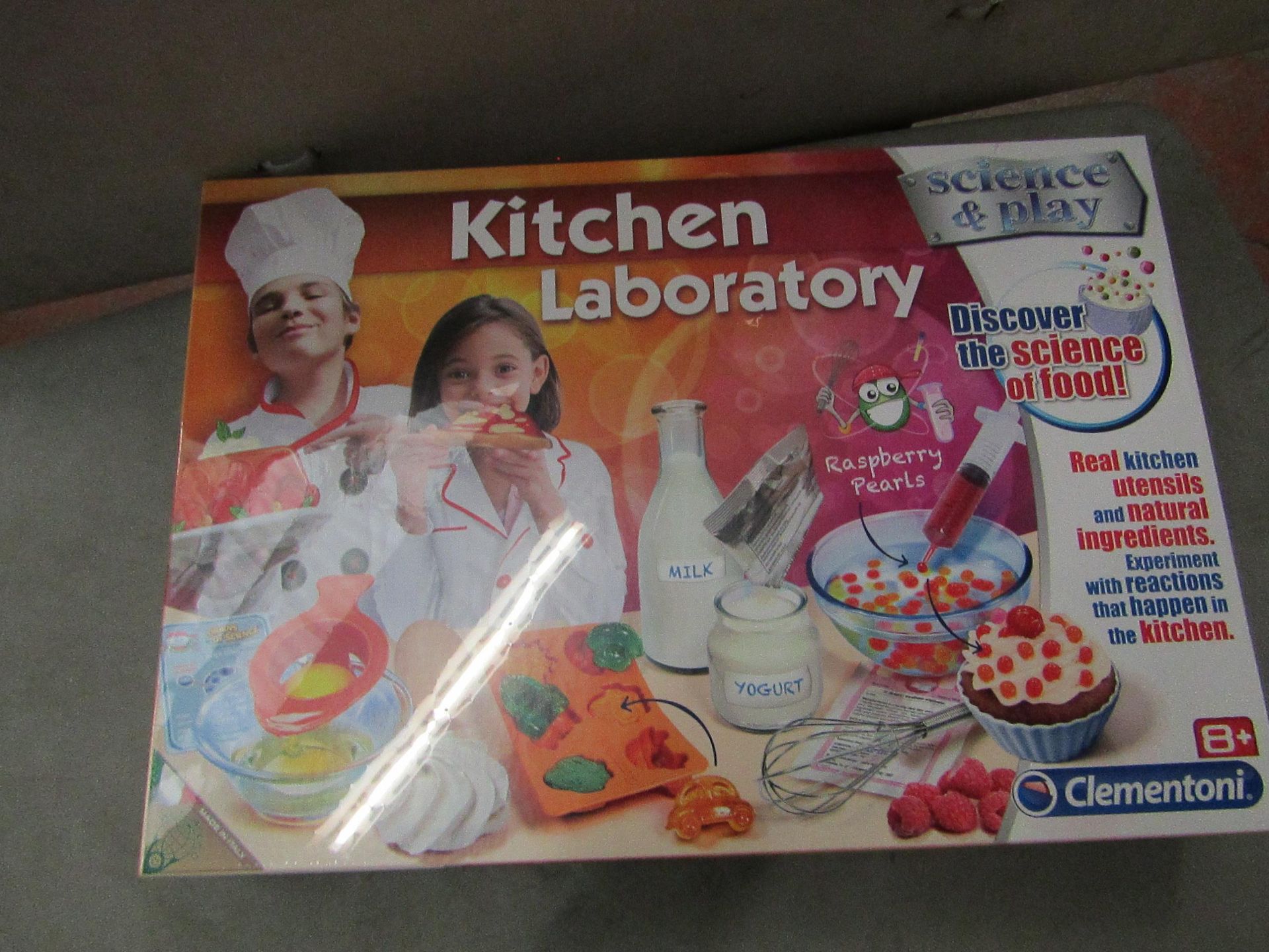 Science and Play Kithen Laboratory set. Still sealed.