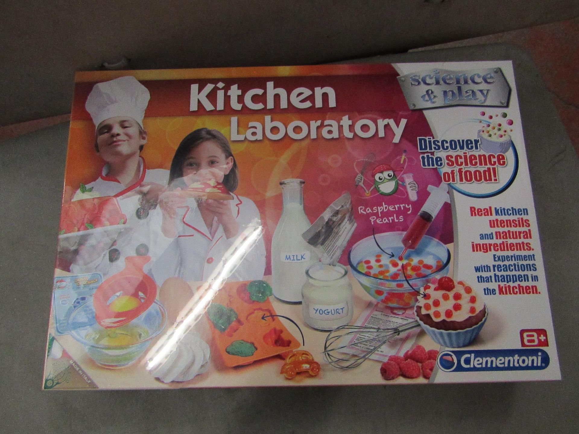 Science and Play Kithen Laboratory set. Still sealed.