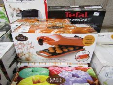 Giles & Posner - Flip-Oven Doughnut Maker - new & Boxed