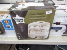 Tommee Tippee closer to nature electric steam steriliser, powers on but not all functions tested.