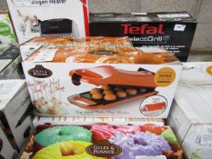 Giles & Posner - Flip-Oven Doughnut Maker - new & Boxed