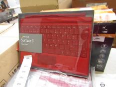 Microsoft Surface 3 type cover, QWERTZ keyboard, unchecked and packaged.