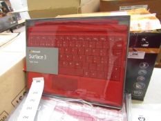 Microsoft Surface 3 type cover, QWERTZ keyboard, unchecked and packaged.