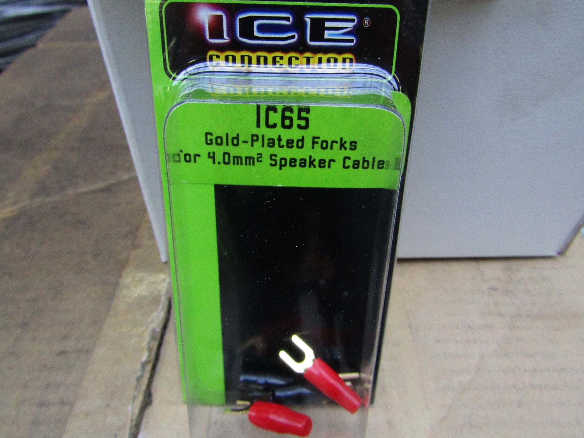 5x Boxes of 12 Units Per Box Being: Ice Connections - IC65 Gold Plated Forks (For Speaker Cable) -