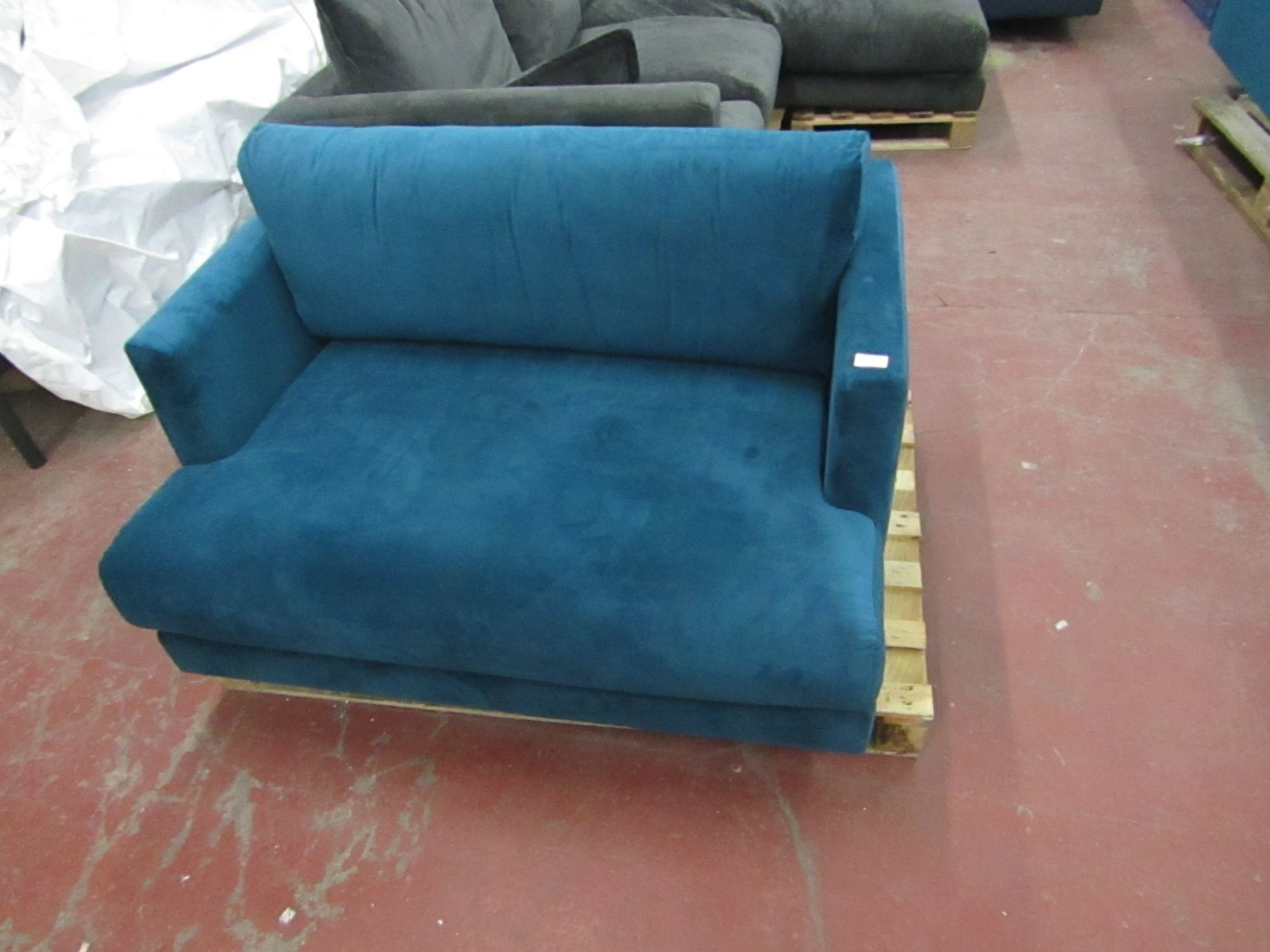 | 1x | SWOON VELOUR LOVE SEAT, NO FEET AND NEEDS A CLEAN, HAS A FEW BITS OF DAMAGE ON THE BACK BEING