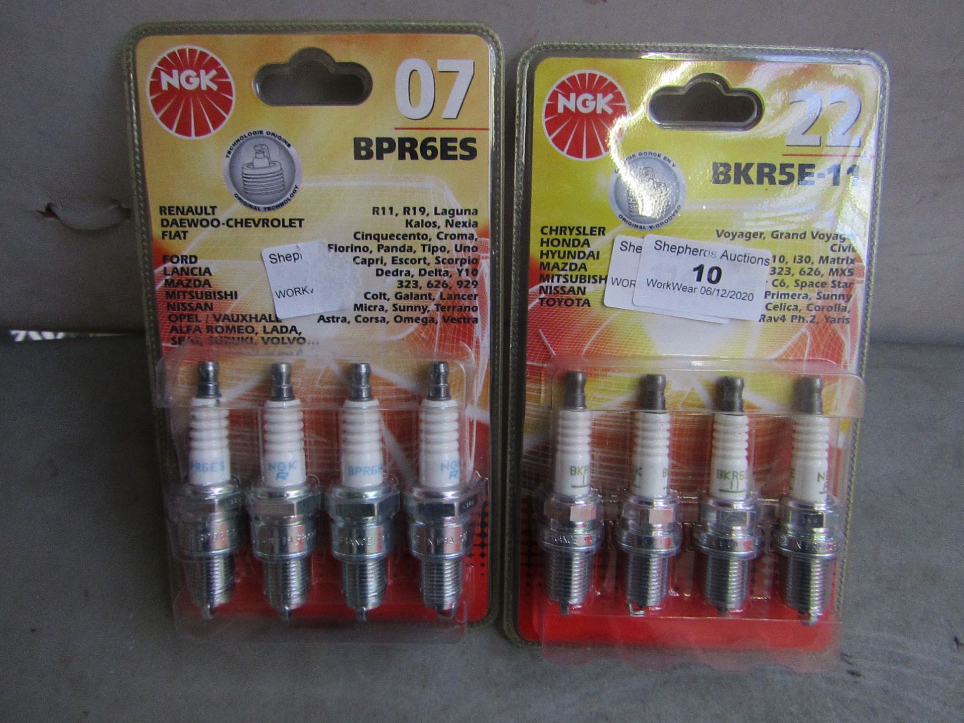1x NGK - Set of 4 Spark Plugs BPR6ES 07 - Unused & Packaged. 1x NGK - Set of 4 Spark Plugs BKR5E-11