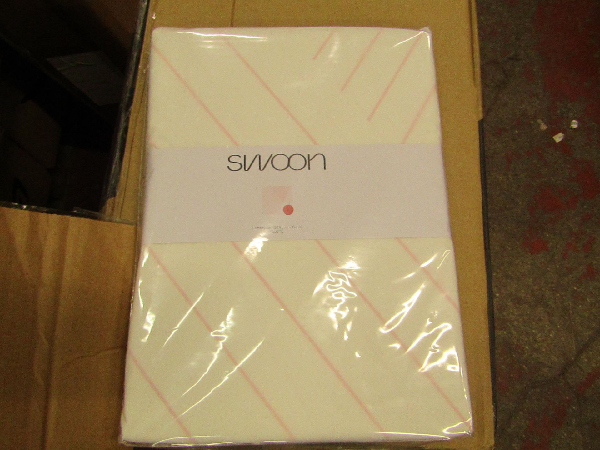 Swoon Boole Double Pink Bedding Set. New & packaged
