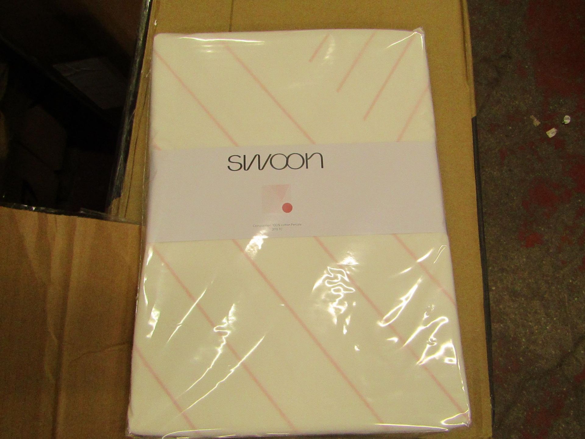 Swoon Boole Double Pink Bedding Set. New & packaged