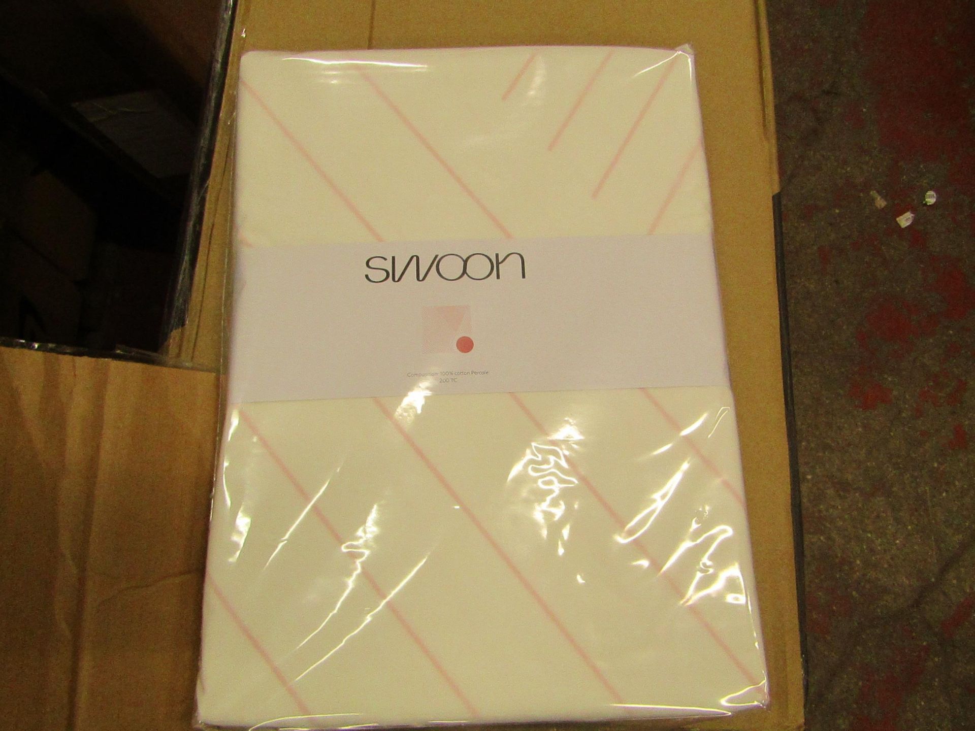 Swoon Boole Double Pink Bedding Set. New & packaged