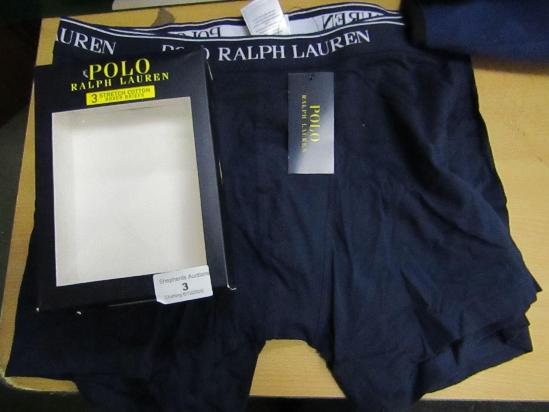 Ralph Lauren Boxers PK2 Navy size X/L (please note was a PK of 3 but 1 pair is missing )new & Boxed