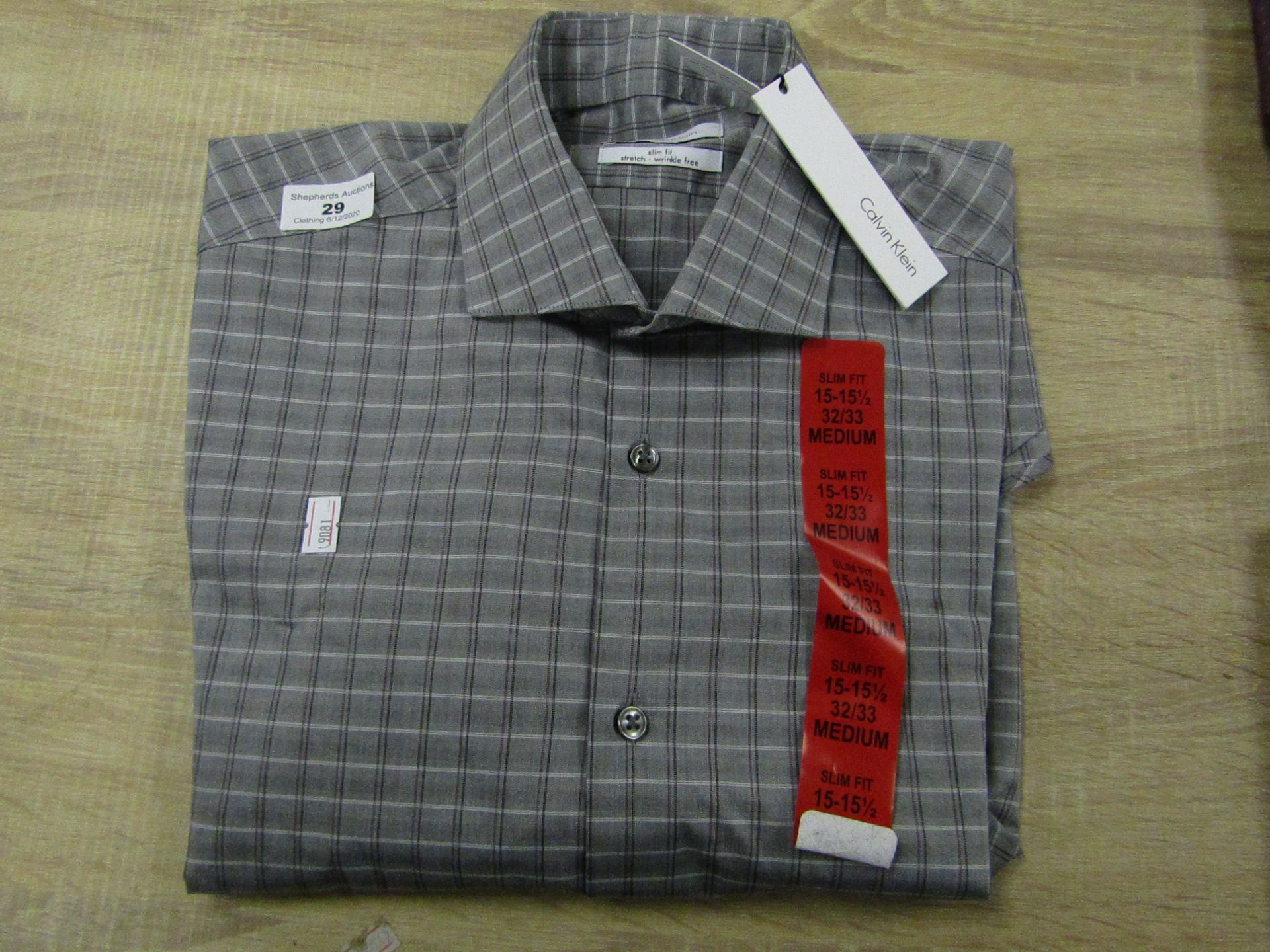 Calvin Klein Slim Fit long Sleeve men's Shirt Size Med, Wrinkle Free, New with tags,(See Picture for