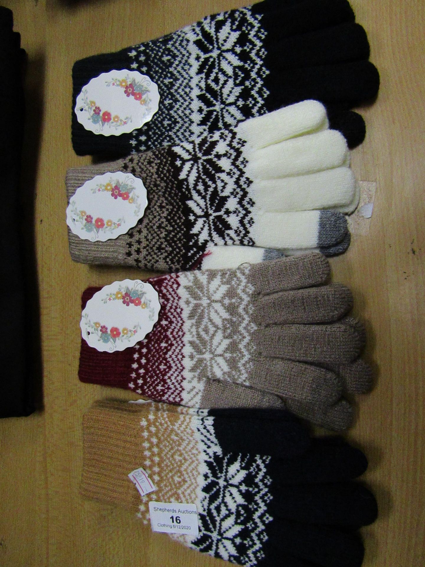 4 X Pairs of Ladies Knitted Gloves with I Touch One size all new with tags ( see Picture for