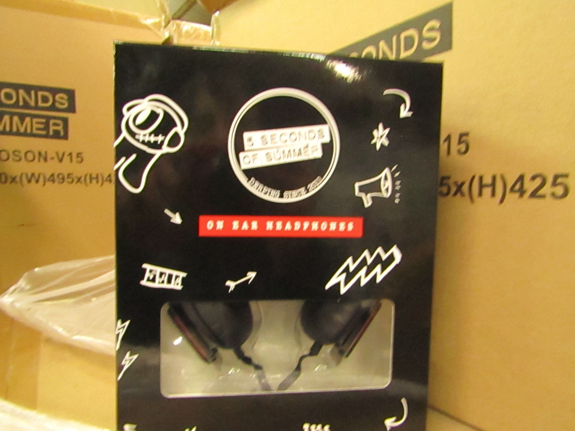 5x 5 Seconds of summer headphones - New & Boxed