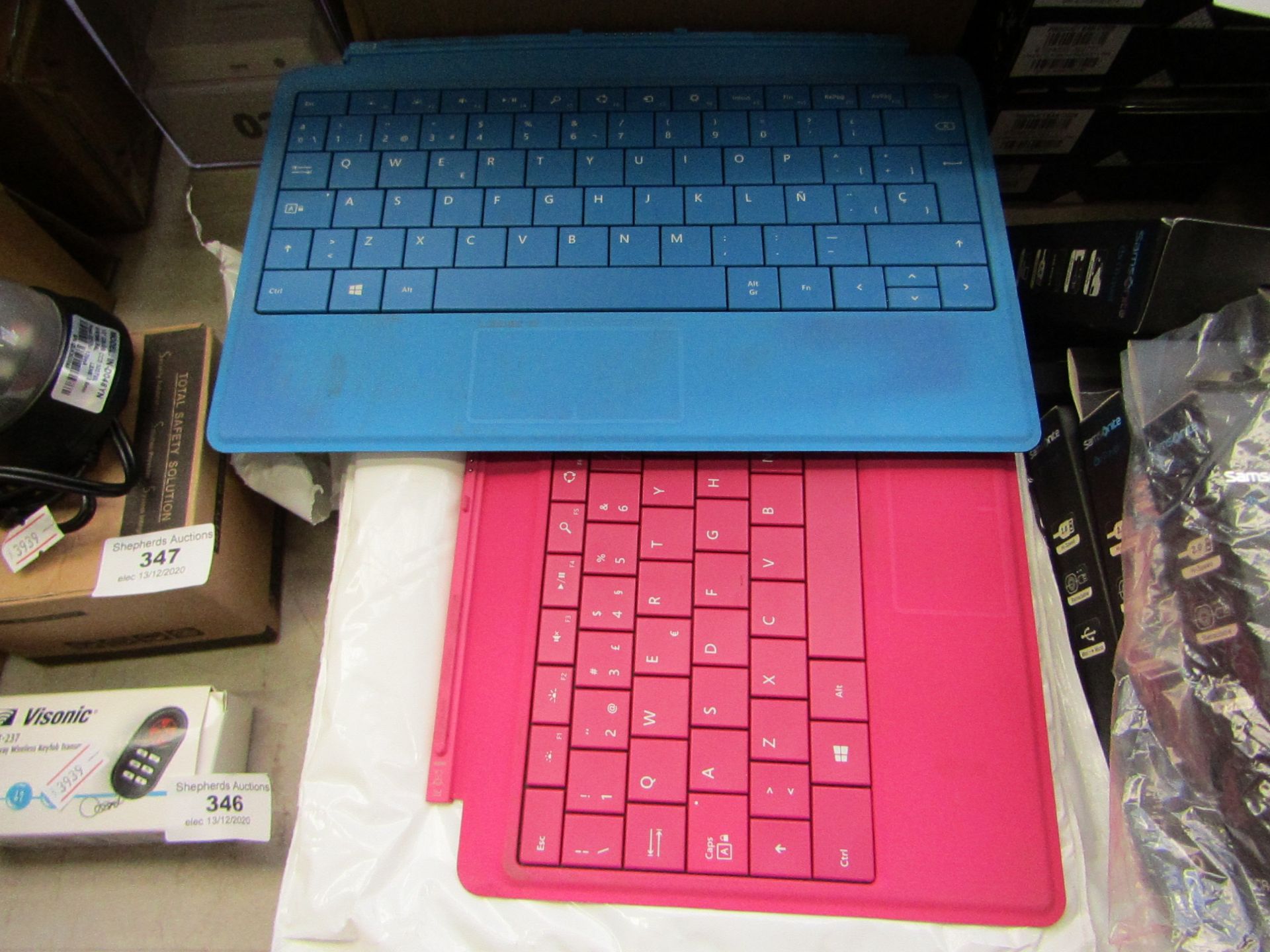 7x Various Microsoft type covers, all vary on design and keyboard layout.