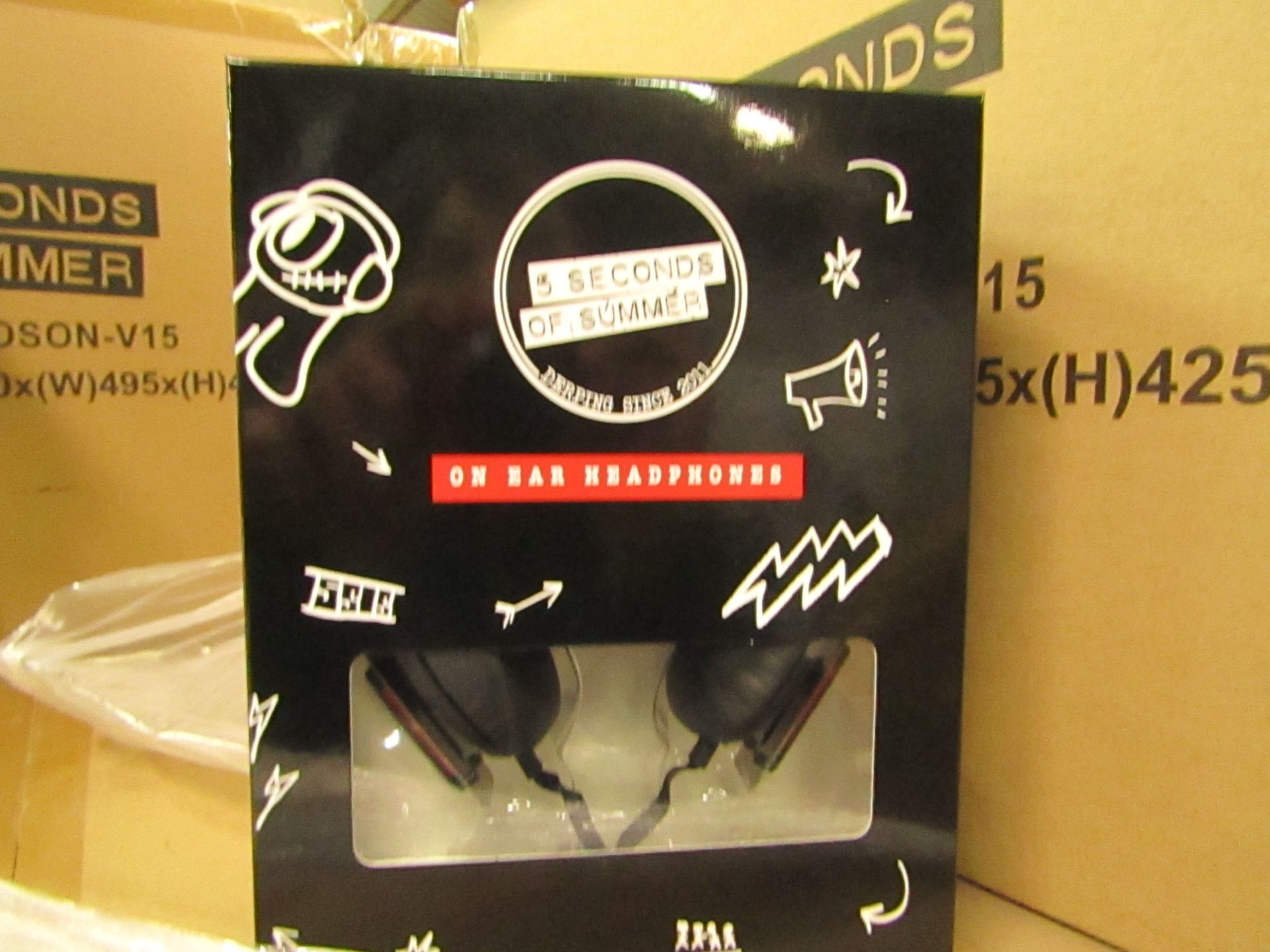 5x 5 Seconds of summer headphones - New & Boxed