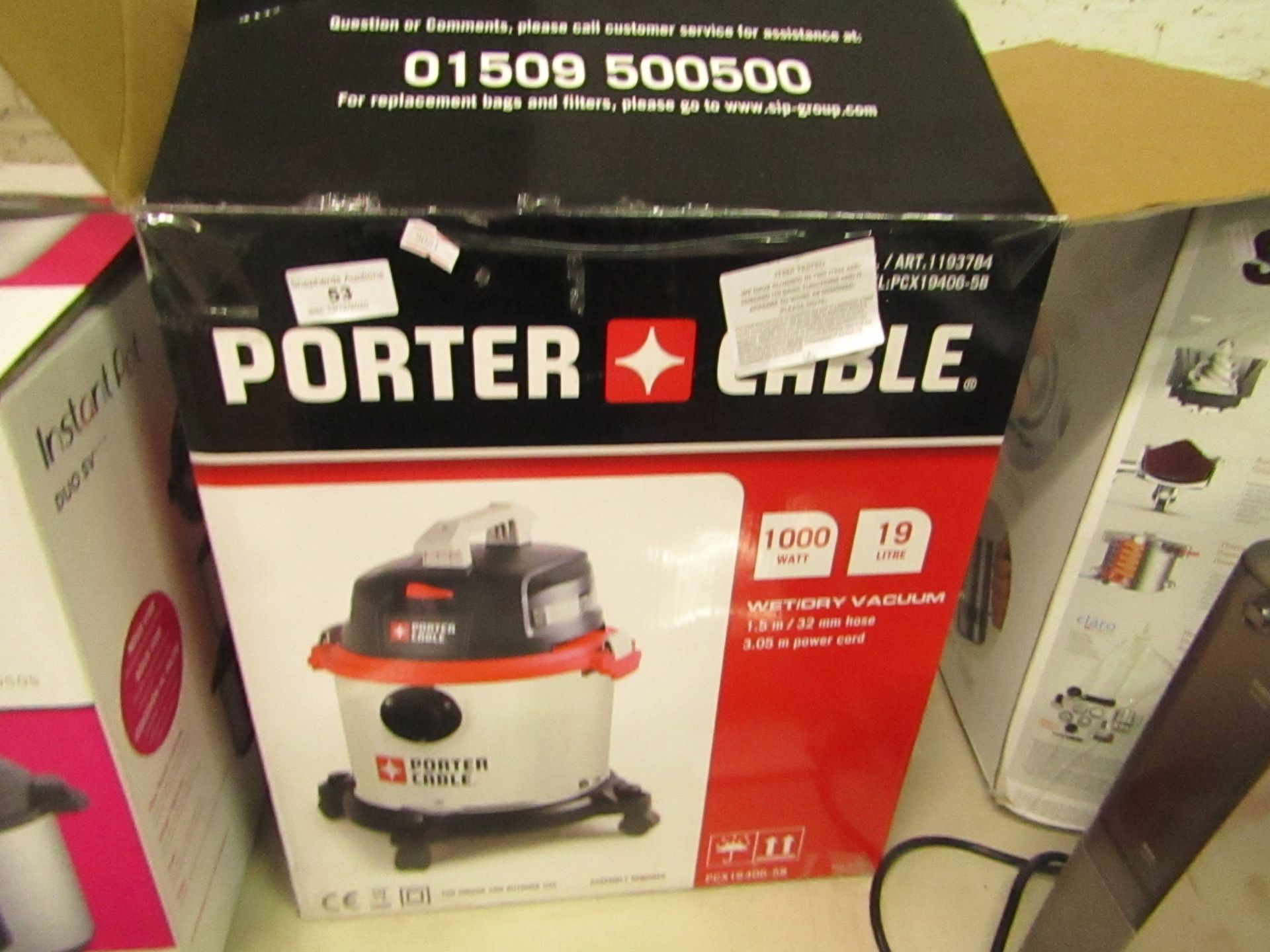 Porter Cable 1000w wet and dryu vacuum, tested working and boxed..