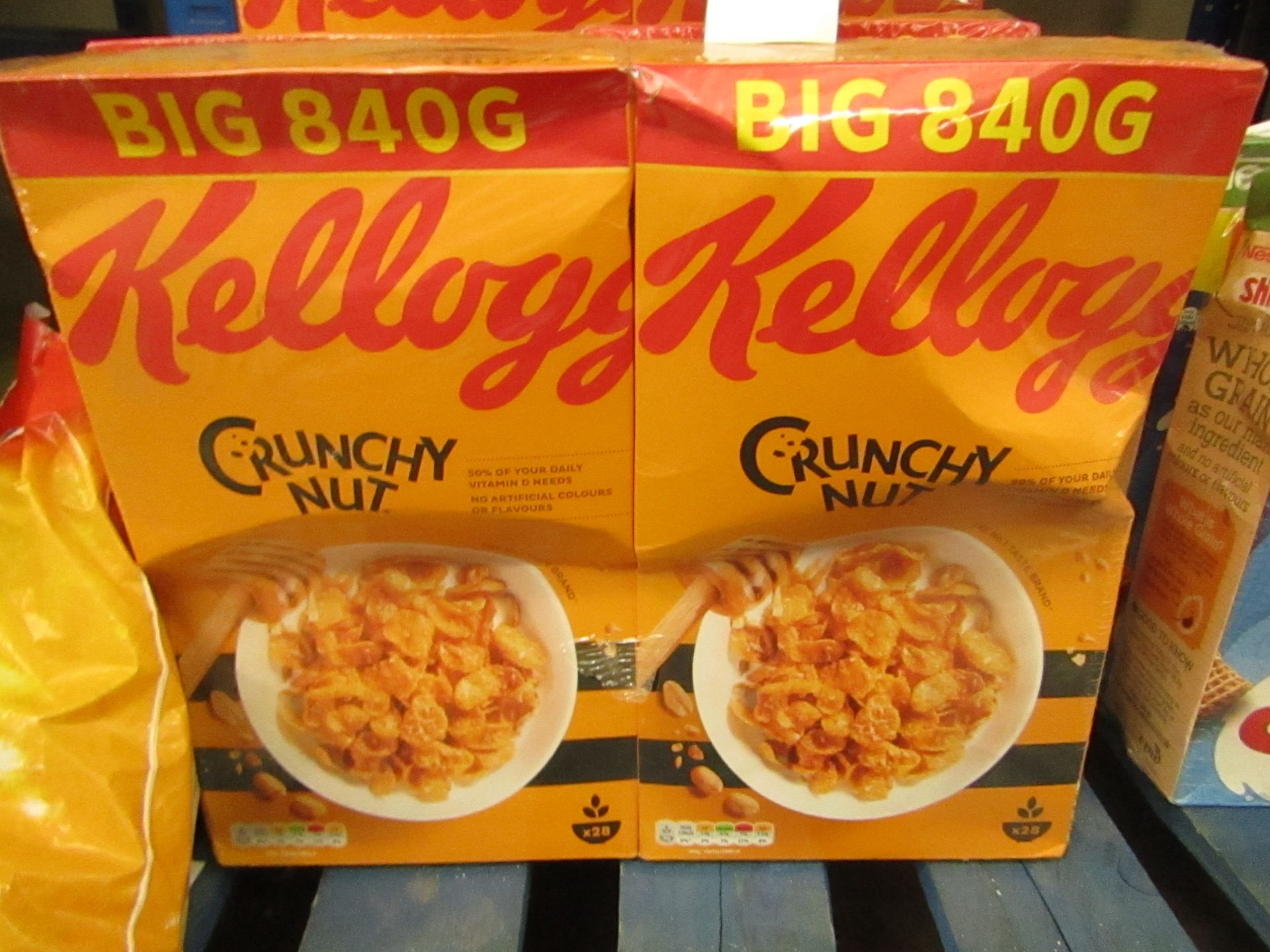 2 x 840g Kellogs Crunchy Nut. BB 7/8/21. Outer boxes may be slightly damaged but products are