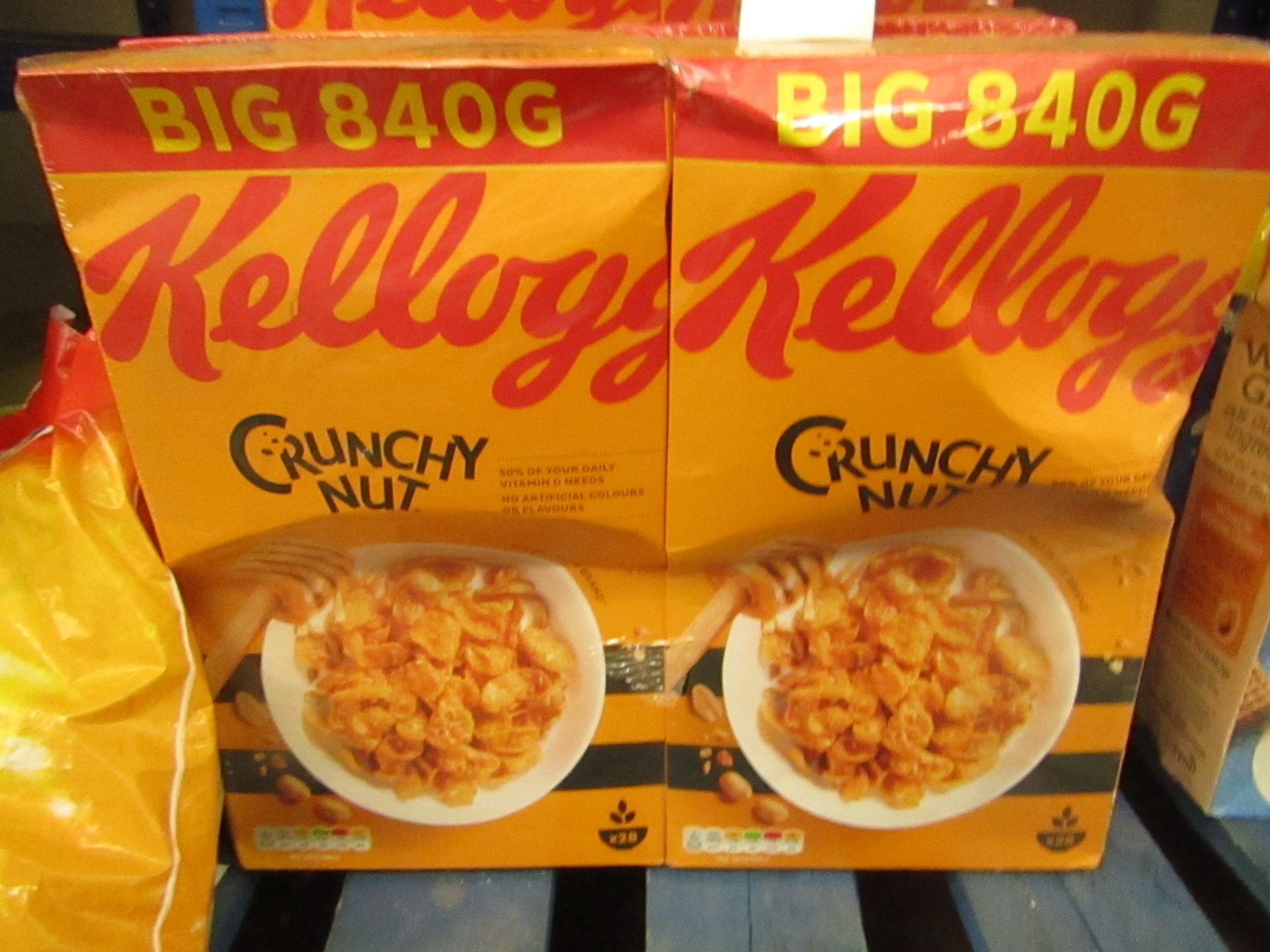 2 x 840g Kellogs Crunchy Nut. BB 7/8/21. Outer boxes may be slightly damaged but products are