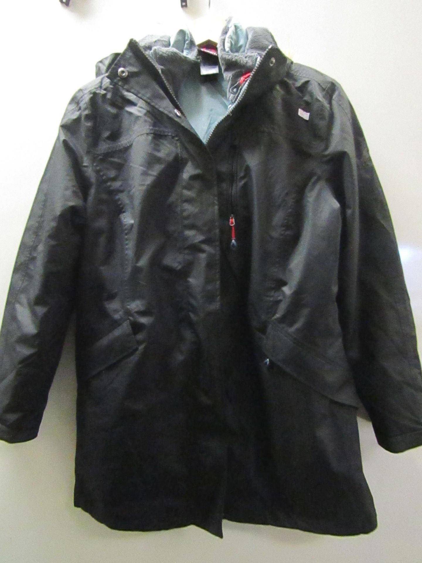 Gerry Coat Size L Black,Appears in very good condition