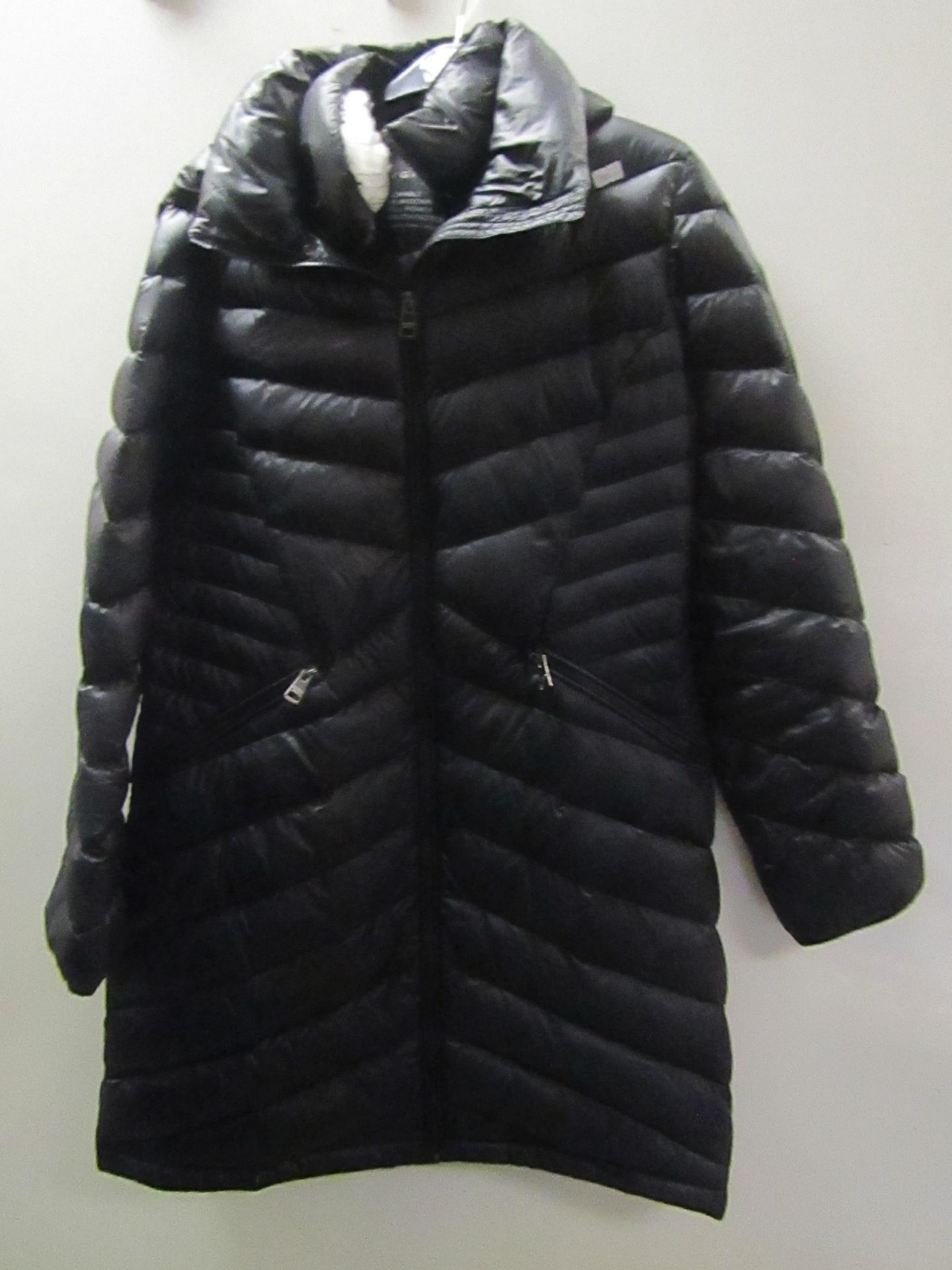 Andrew Marc Padded Coat Size L Black,(Stitching Coming Away near Collar,(Can Be Repaired )