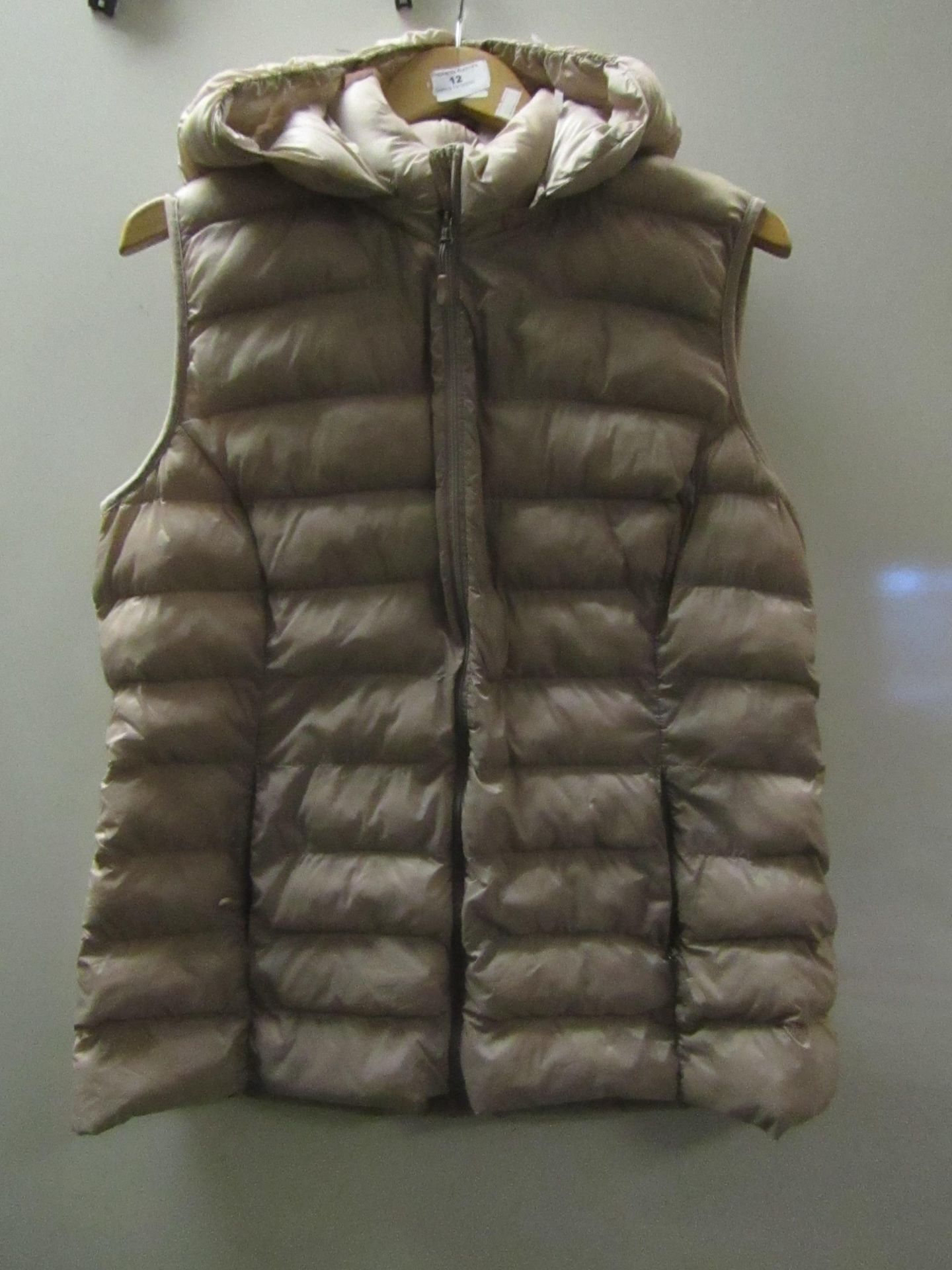 32 Degeees Ladies Hooded Vest Beige Size X/L Appears in very good condition