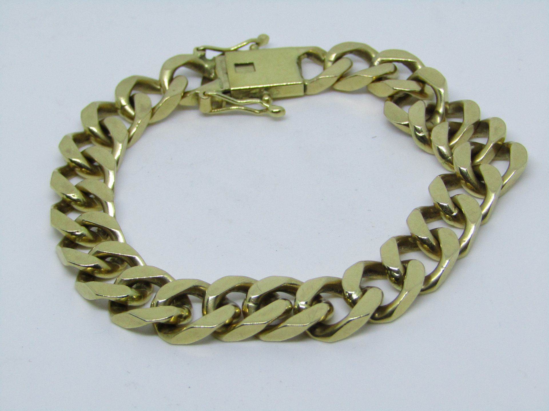 NO VAT!!! Ladies Crub 18ct Gold 8" Length 10mm Bracelet 43grams in weight.RRP circa £2500 (item - Image 4 of 4