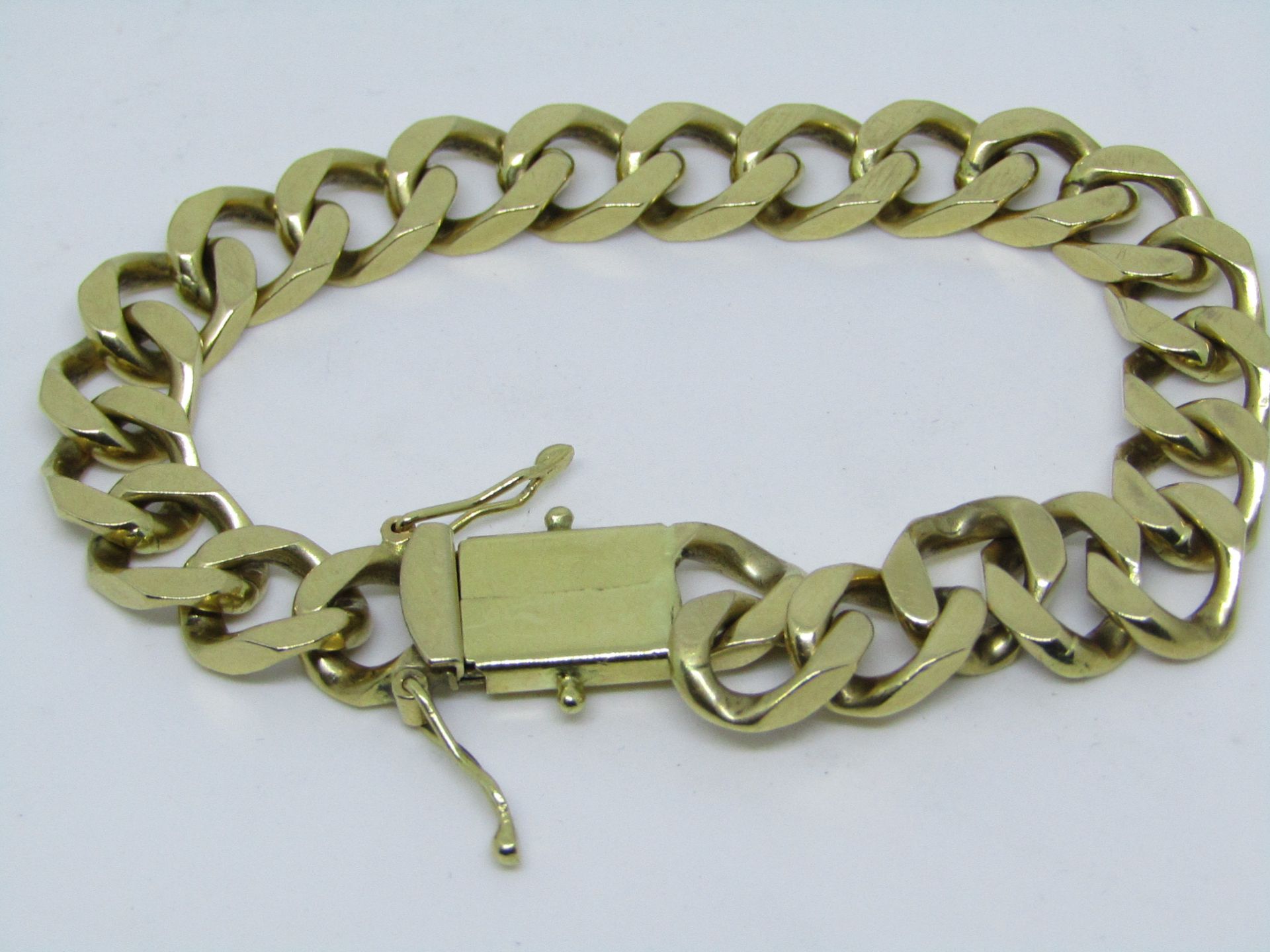 NO VAT!!! Ladies Crub 18ct Gold 8" Length 10mm Bracelet 43grams in weight.RRP circa £2500 (item - Image 3 of 4