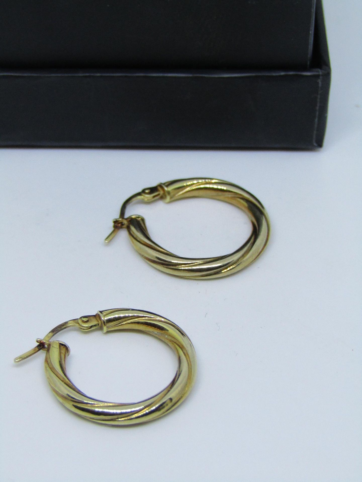 NO VAT!! 9ct Gold Ladies Hoop Earrings in presentation box (item has been cleaned with Ultra Sonic